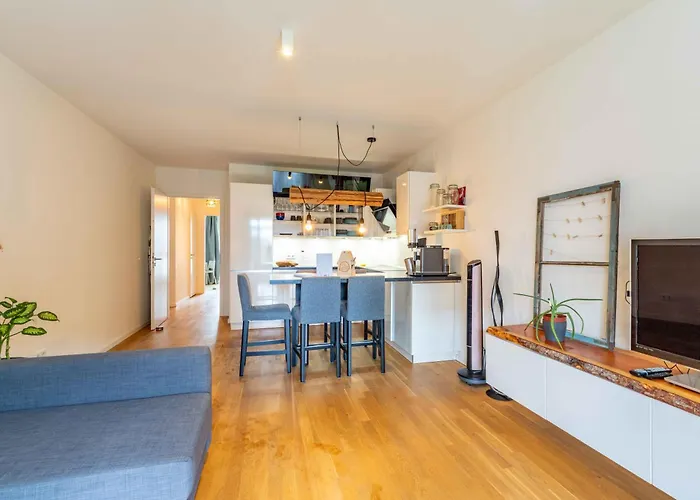Gemuetlich - Zentral - Modern - Am Kanal Apartament